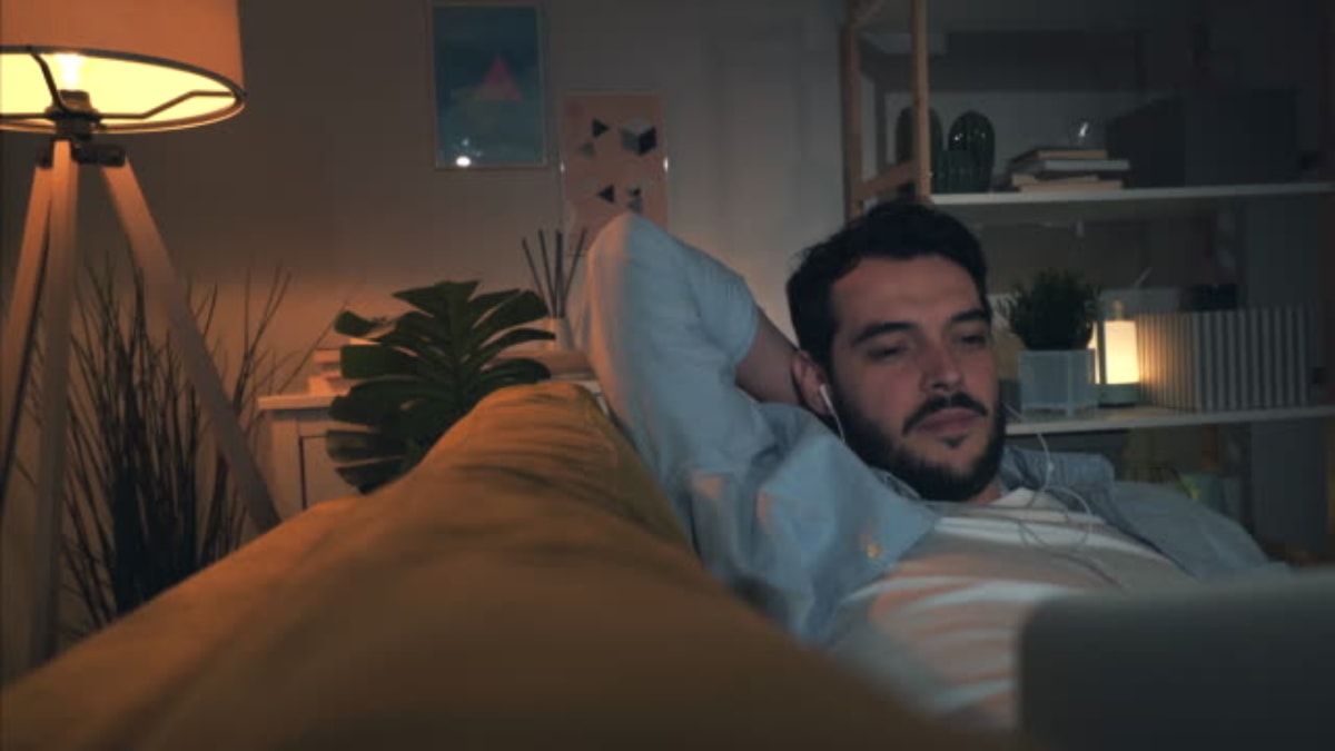 Rekomendasi 5 Web Series Indonesia buat Ngabuburit